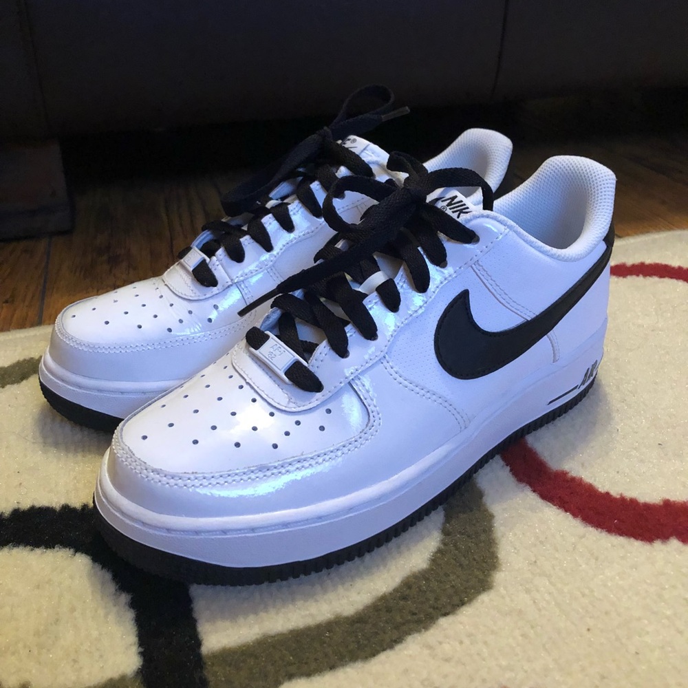 Nike Air Force 1’s youth size 6 boys